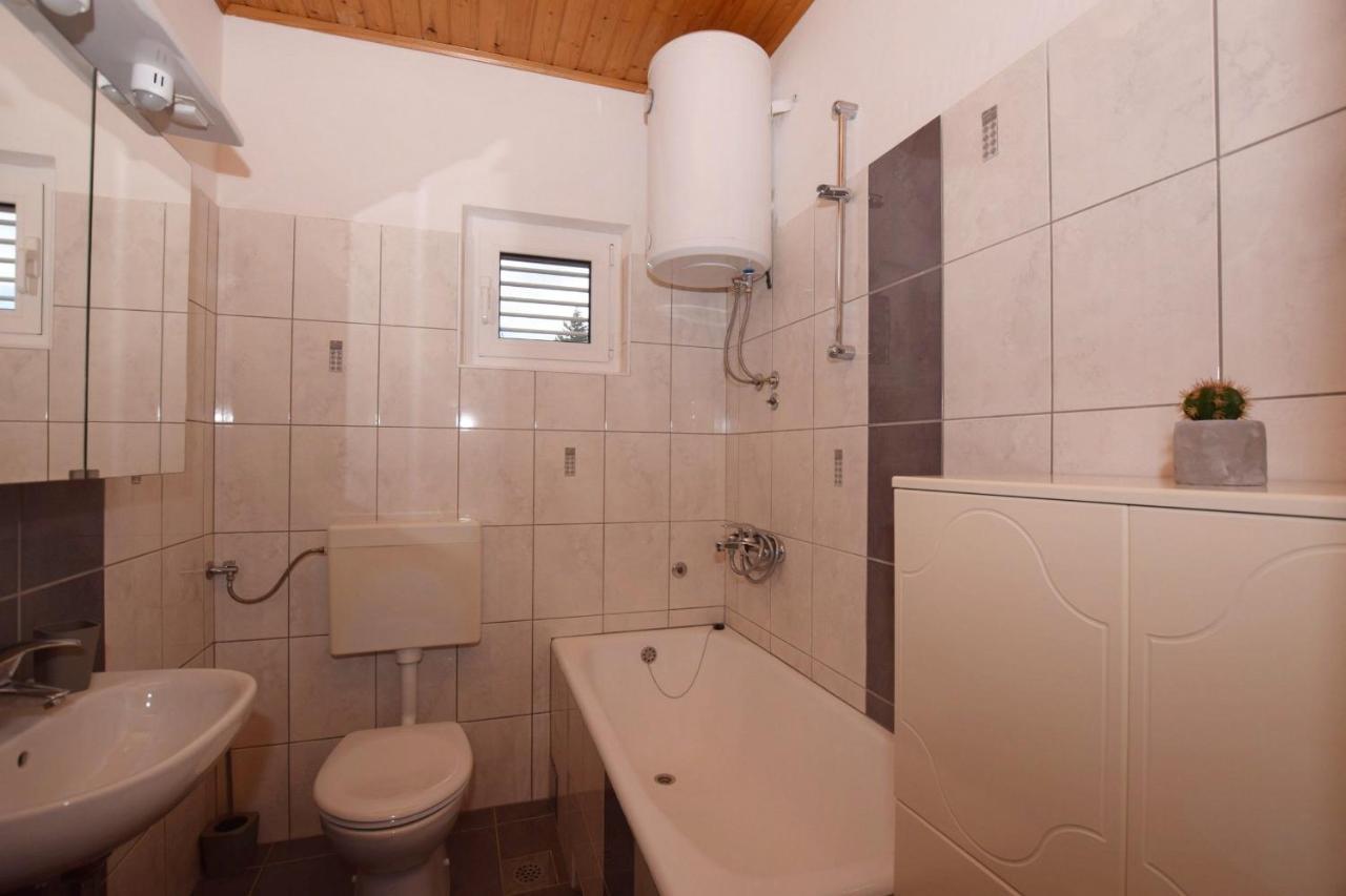 Apartments Andrija ピロヴァッツ エクステリア 写真